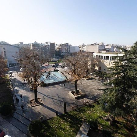 Λάρισα Διαμέρισμα Με Θέα Πλατεία Στο Κέντρο Της Πόλης Lejlighed Eksteriør billede